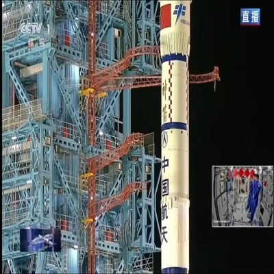 心懷山海，眼有星辰